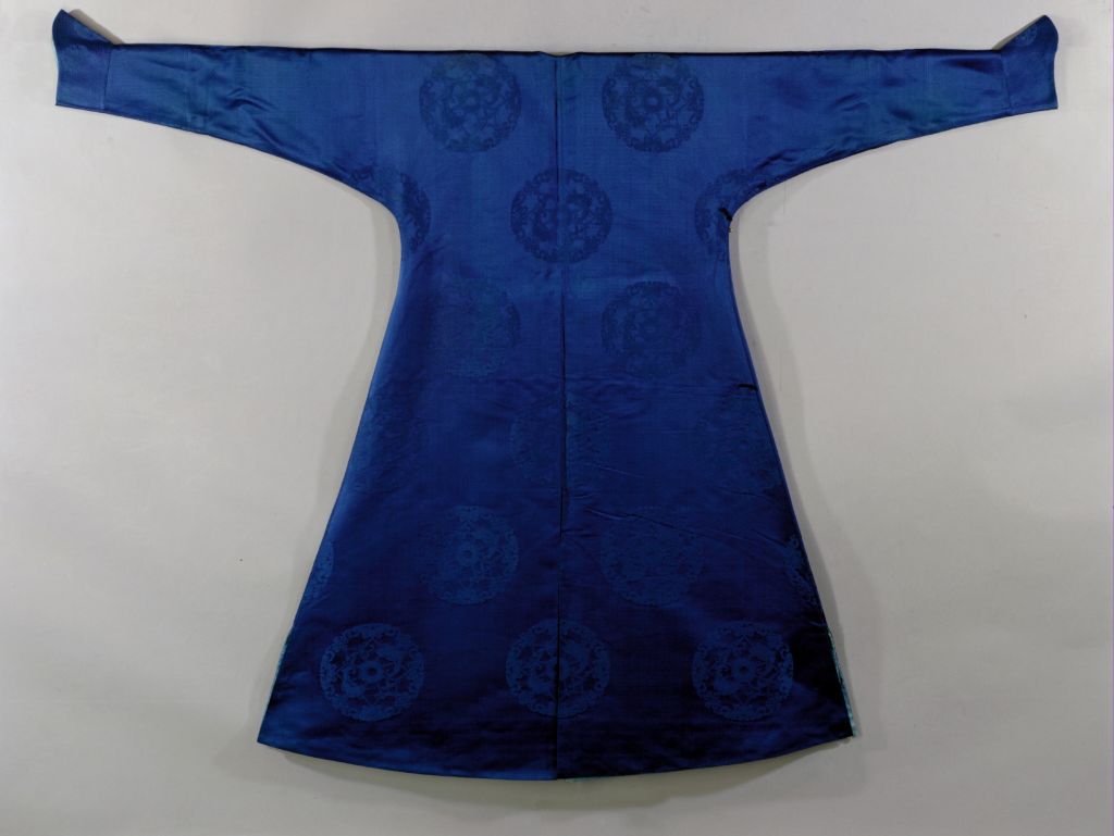 图片[2]-Blue Mat Brocade Pattern Dark Flower Silk Jacket Robe-China Archive